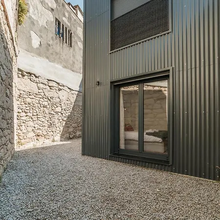 Courtyard Design By Vacationy * ポルト