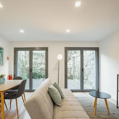 Courtyard Design By Vacationy Oporto