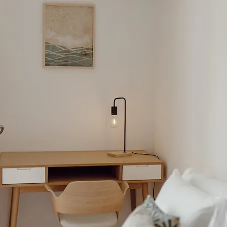 Courtyard Design By Vacationy アパート *