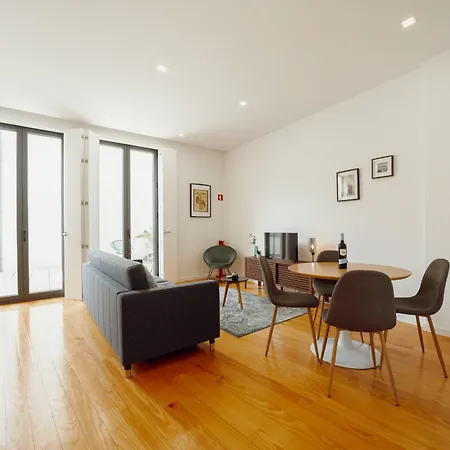 Courtyard Design By Vacationy *