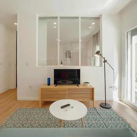 Courtyard Design By Vacationy Oporto