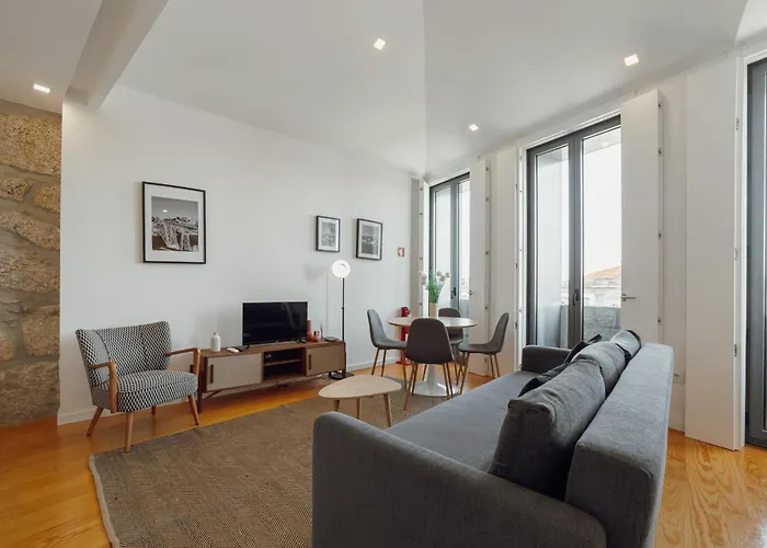 Courtyard Design By Vacationy Apartment *