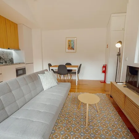 Apartament Courtyard Design By Vacationy *