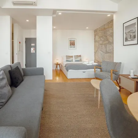 Courtyard Design By Vacationy Porto