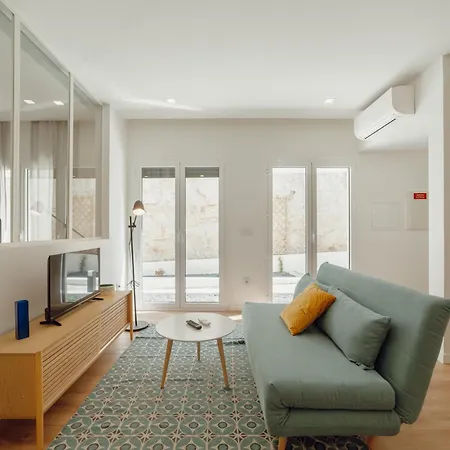 Courtyard Design By Vacationy Apartment Porto
